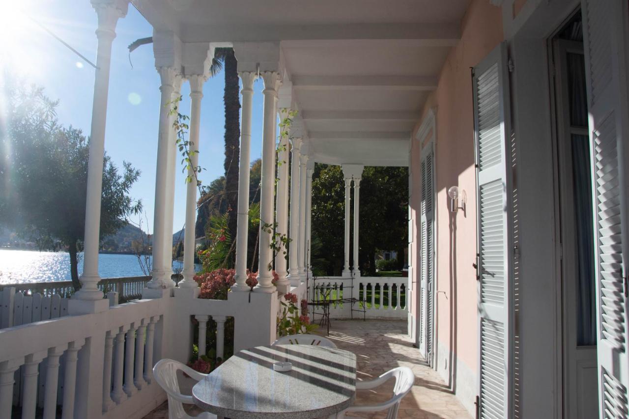 Residence Ville Lago Lugano Порто-Черезио Экстерьер фото